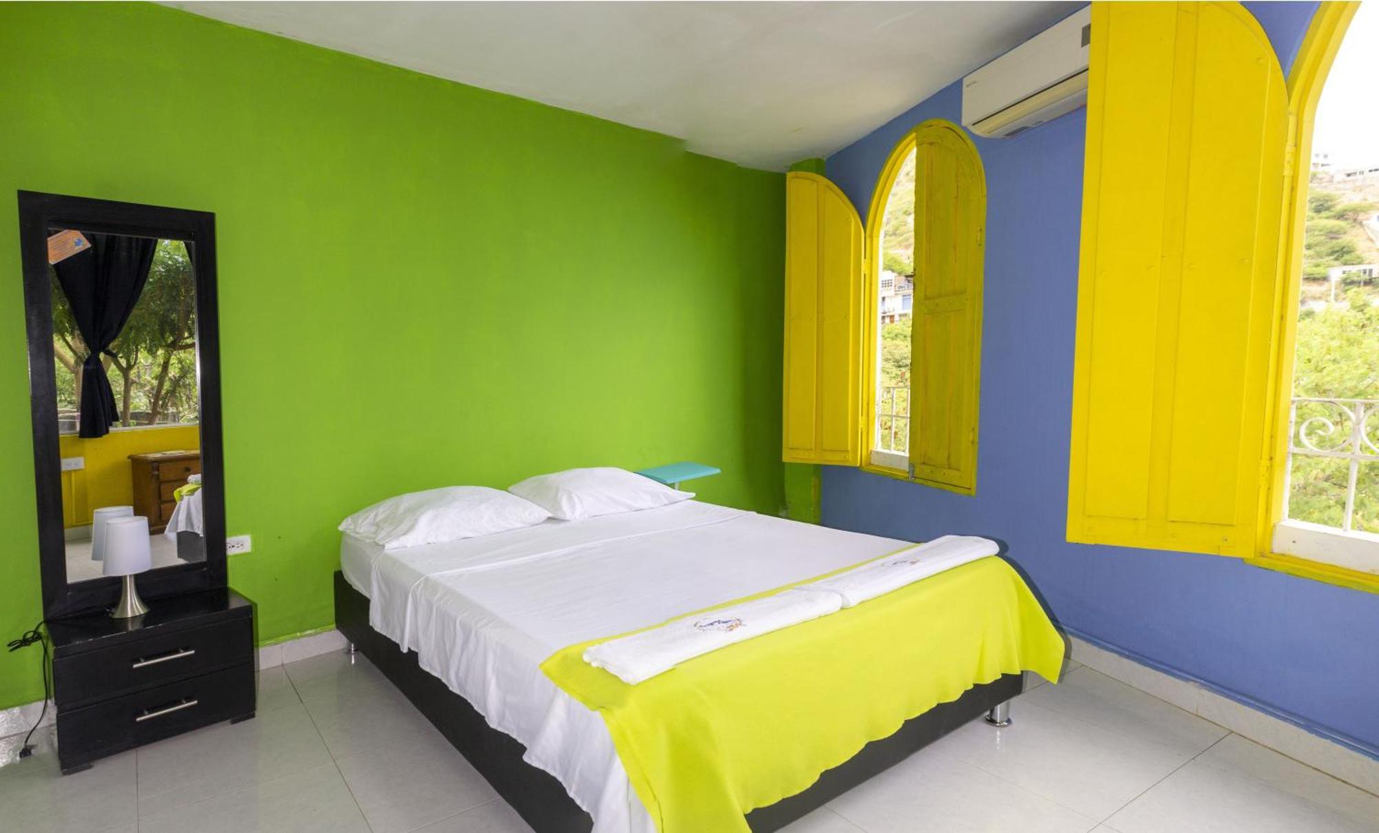 Tayrona Colors Hostel Taganga Exterior photo